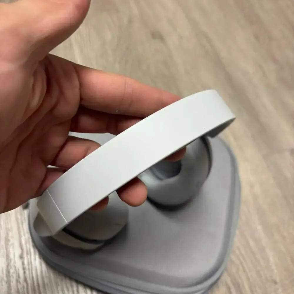 Microsoft surface headphones wireless noise